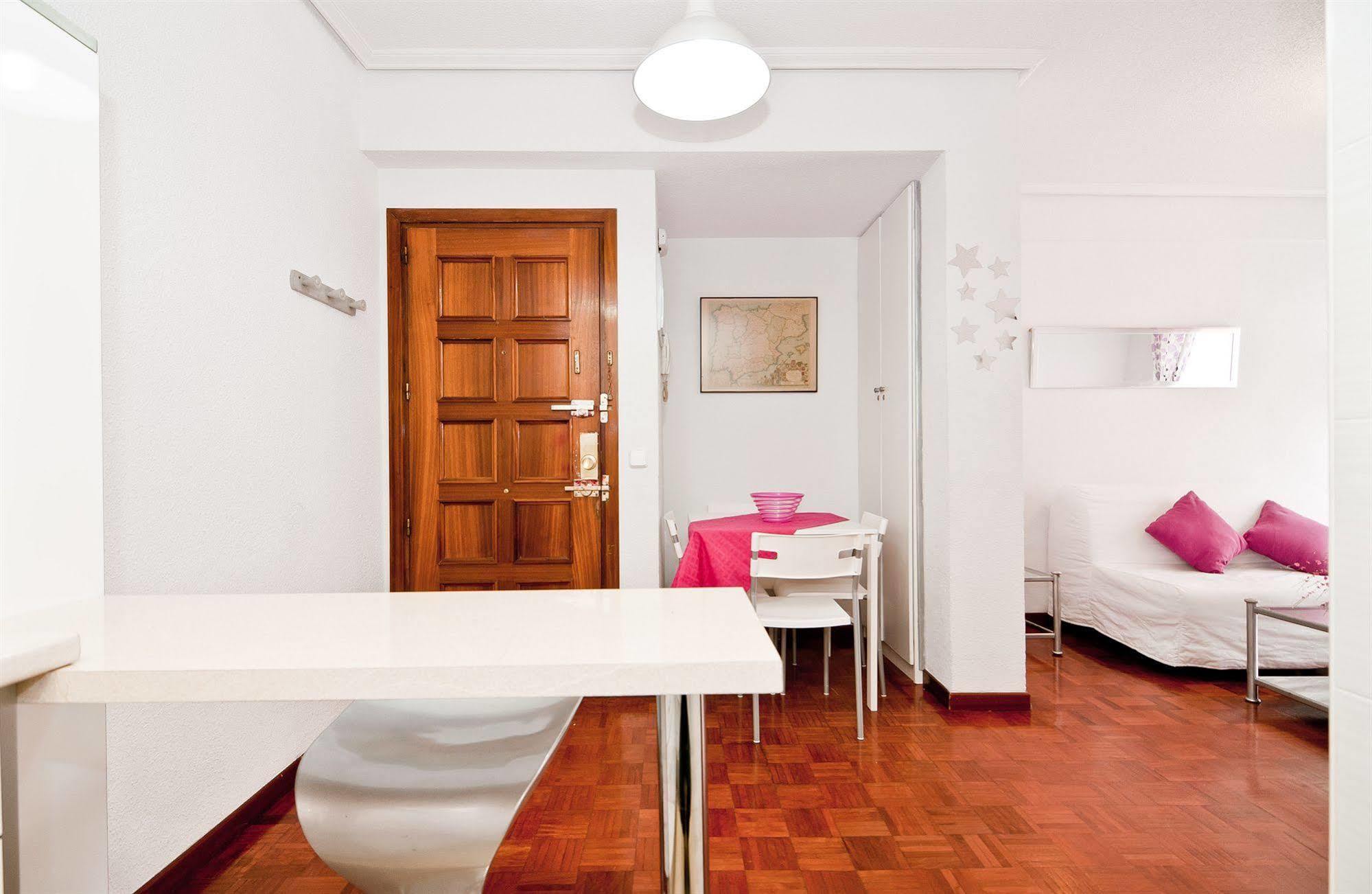 Apartamentos Aqui Me Quedo Madri Exterior foto